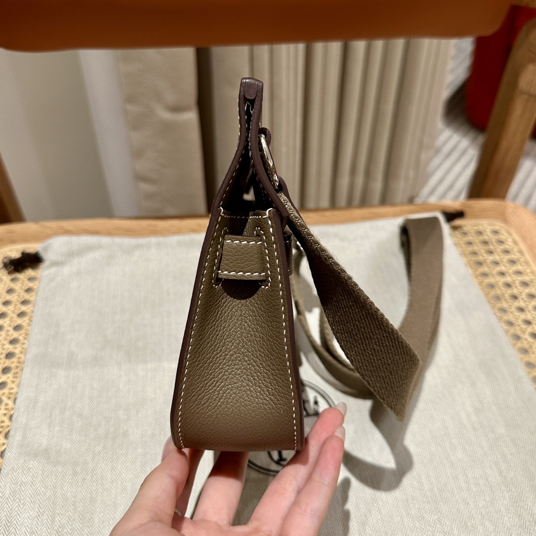 Handmade Mini Jypsiere Bag in Etoupe Evecolor Calfskin with Silver Hardware 3 i1692254390 3623 2