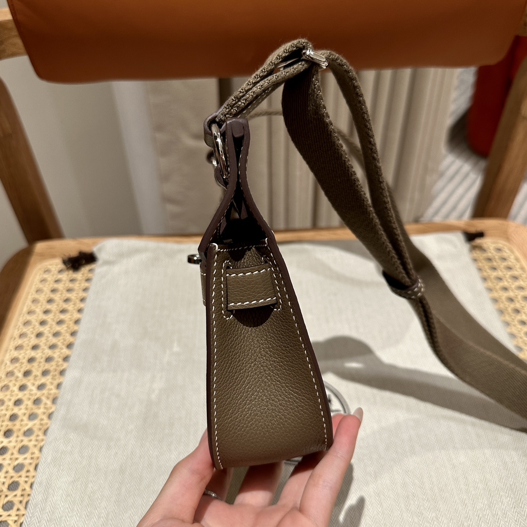 Handmade Mini Jypsiere Bag in Etoupe Evecolor Calfskin with Silver Hardware 4 i1692254390 9960 3