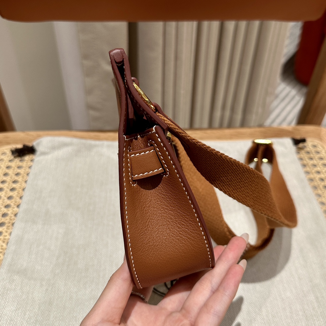 Handmade Mini Jypsiere Bag in Gold Swift Leather with Gold Hardware 4 i1692254520 4613 2
