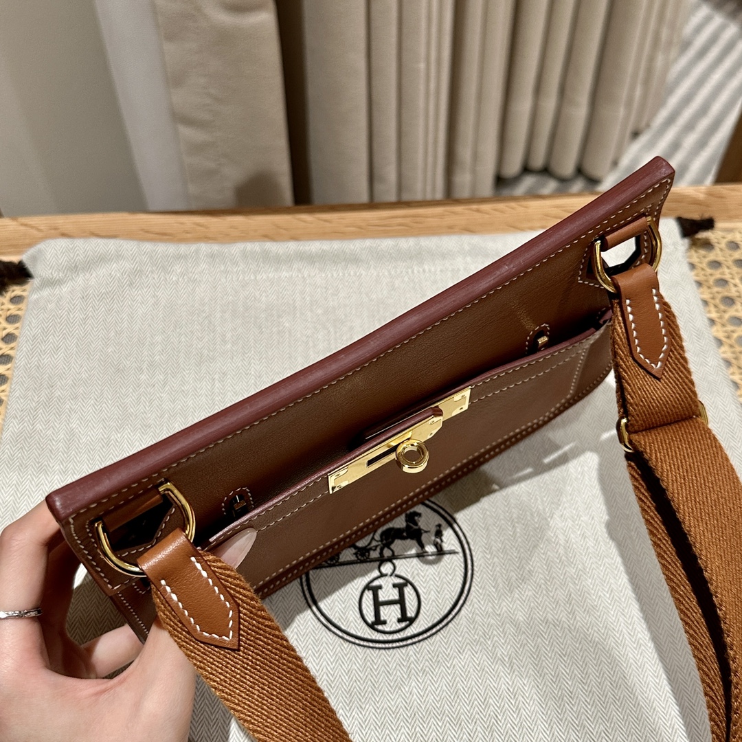 Mini Jypsiere Gold Swift Leather Bag with Gold Hardware and Hand Stitching 10 i1692254537 3842 8