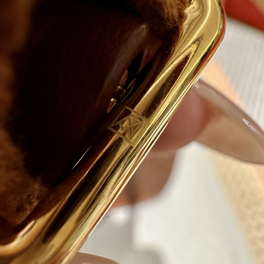 Mini Jypsiere Gold Swift Leather Bag with Gold Hardware and Hand Stitching 9 i1692254537 8245 7