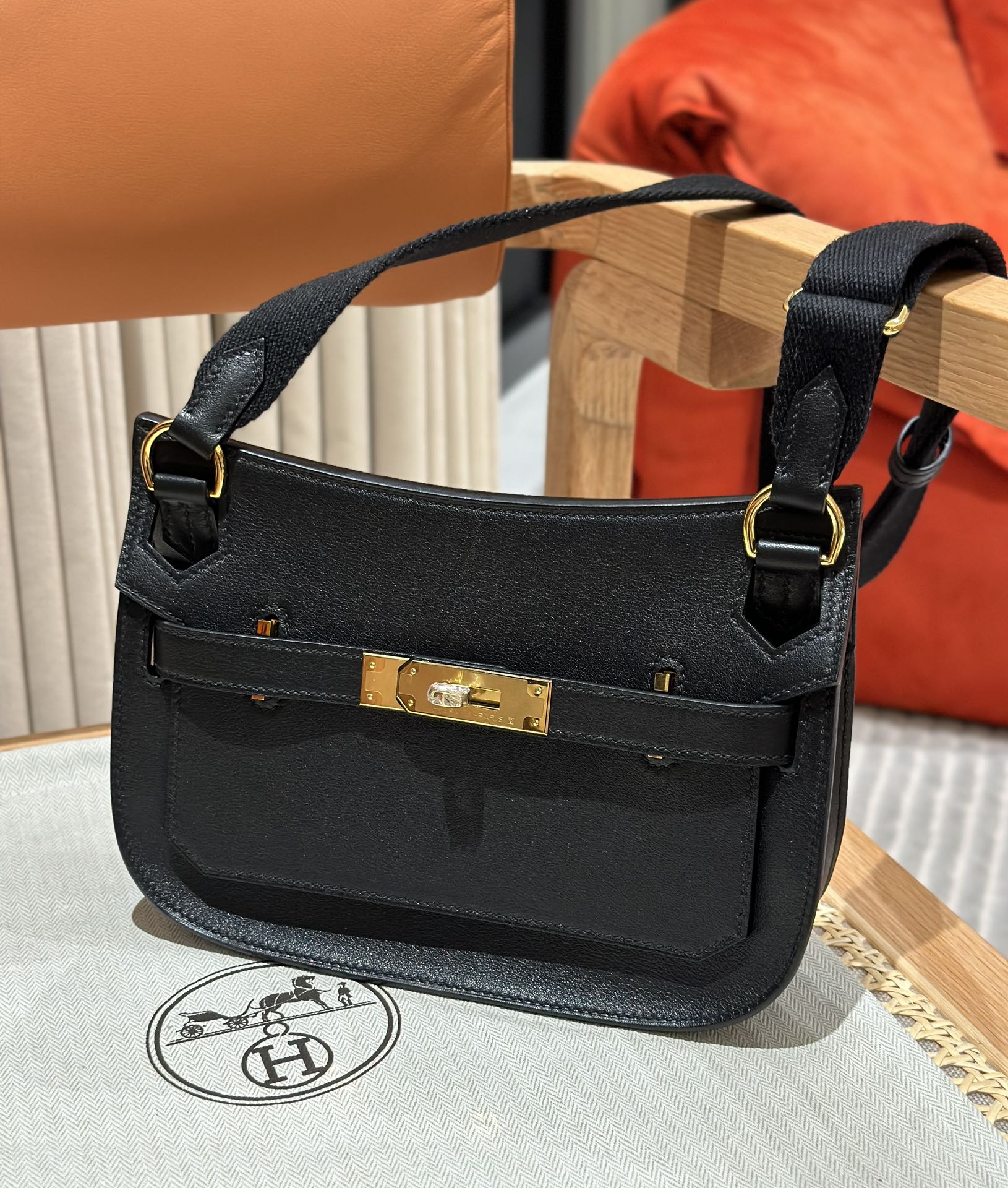 Hermès Mini Jypsiere Black Swift Leather Crossbody Bag with Gold Hardware 1 i1692254815 1530 0