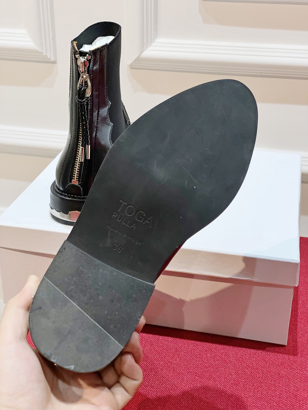 2023 Fall/Winter Toga Pulla Chelsea Badge Boots: Stylish and Comfortable Essentials - 图片 9