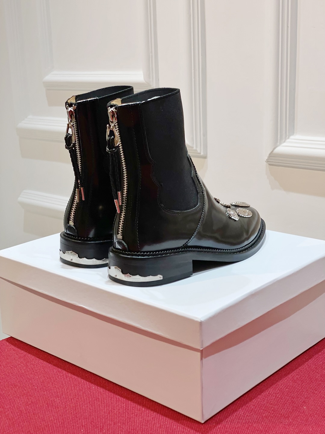 2023 Fall/Winter Toga Pulla Chelsea Badge Boots: Stylish and Comfortable Essentials - 图片 6