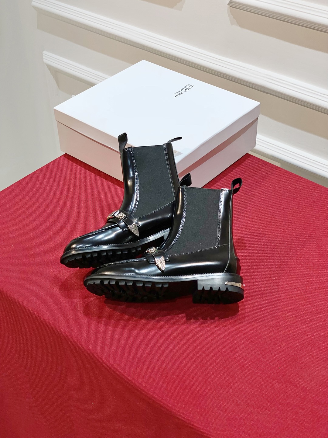 2023 Fall/Winter Toga Pulla Chelsea Badge Boots: Stylish & Comfortable Footwear - 图片 4