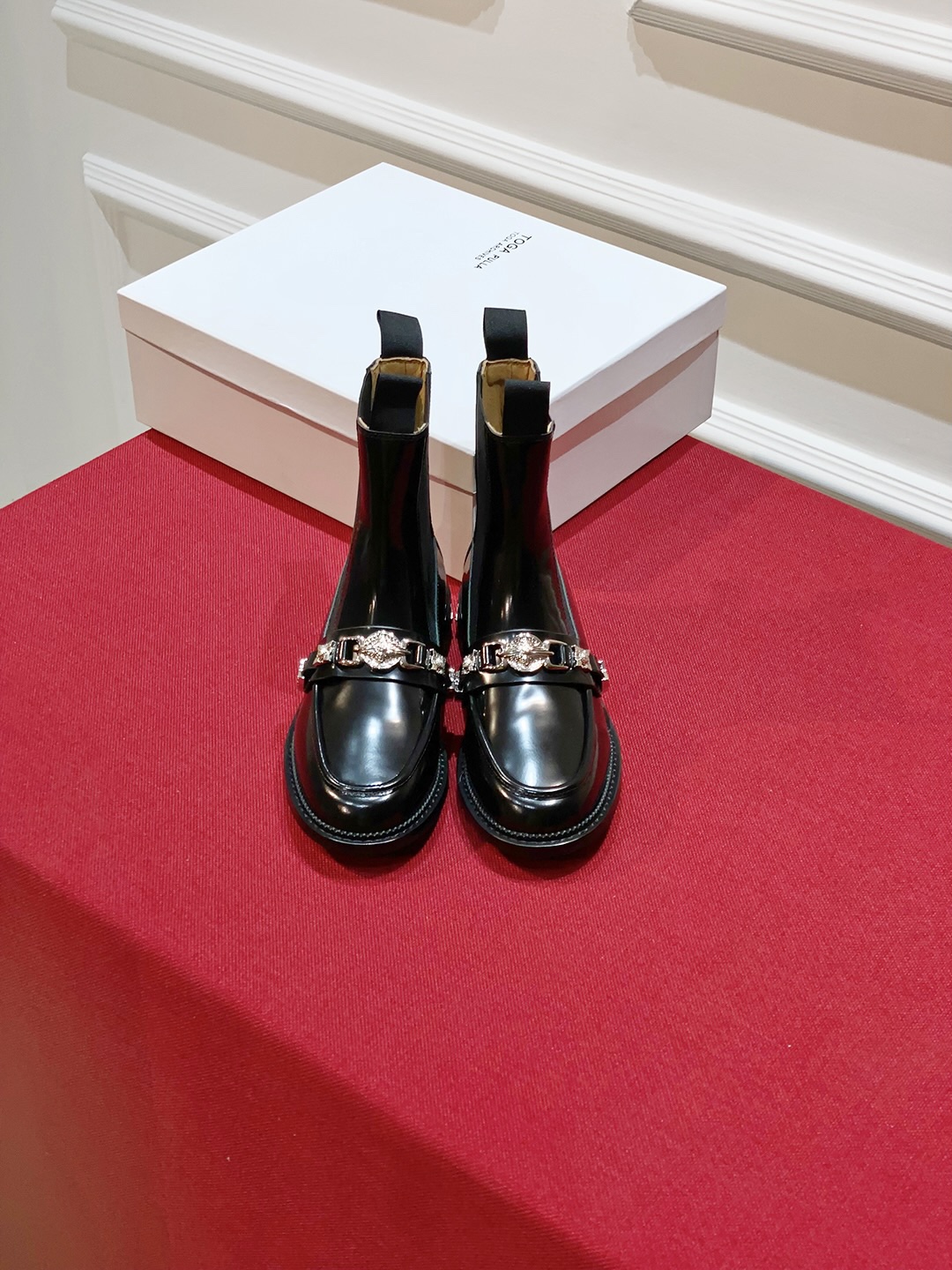 2023 Fall/Winter Toga Pulla Chelsea Badge Boots: Stylish & Comfortable Footwear - 图片 3