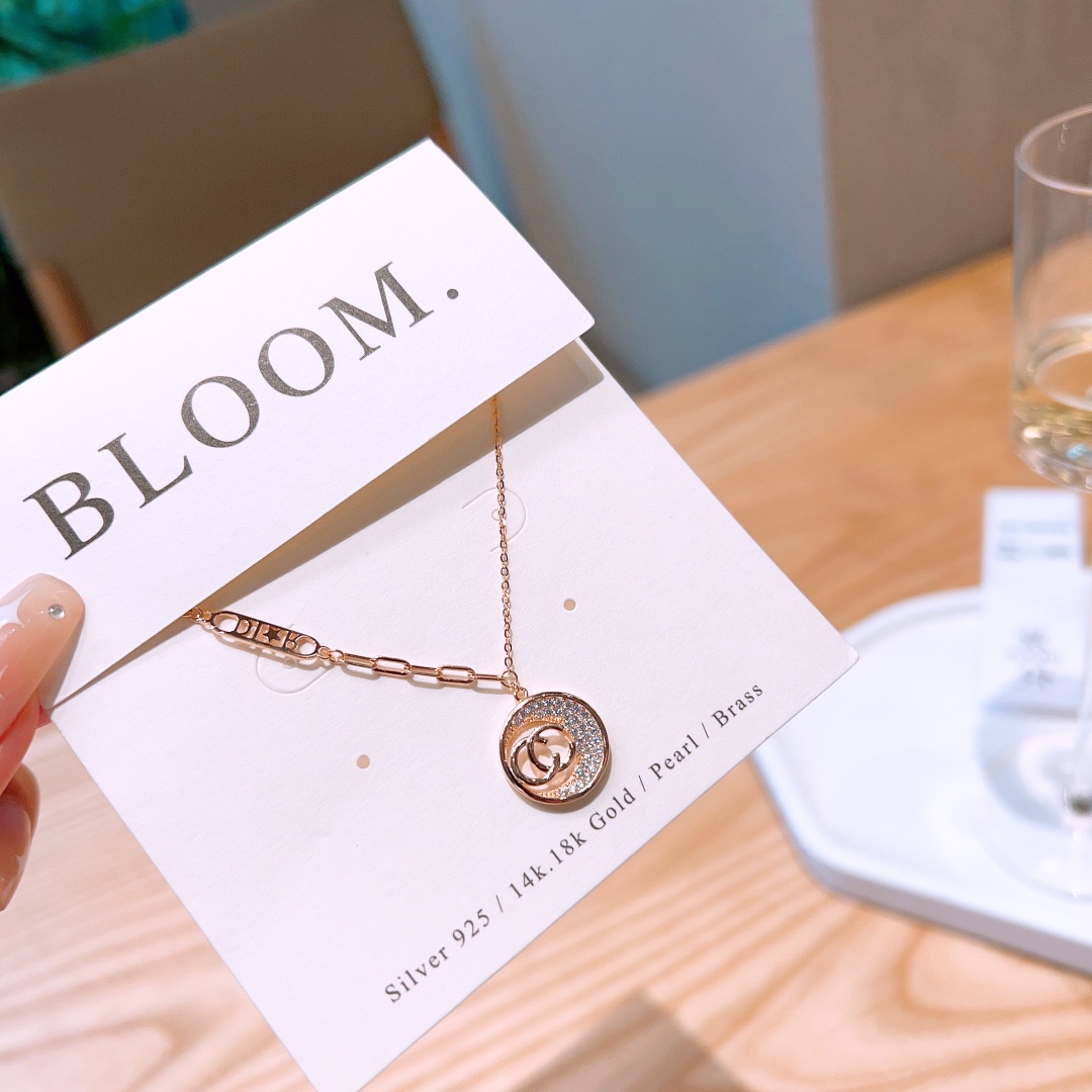 エレガント純銀ネックレスシルバー 婚姻届提出