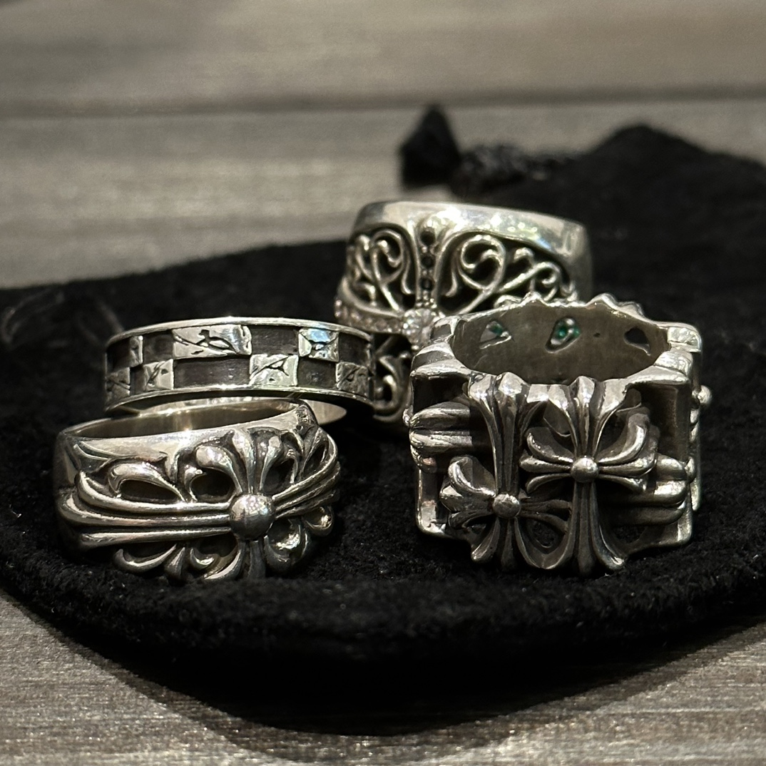 Rings, daily shipping