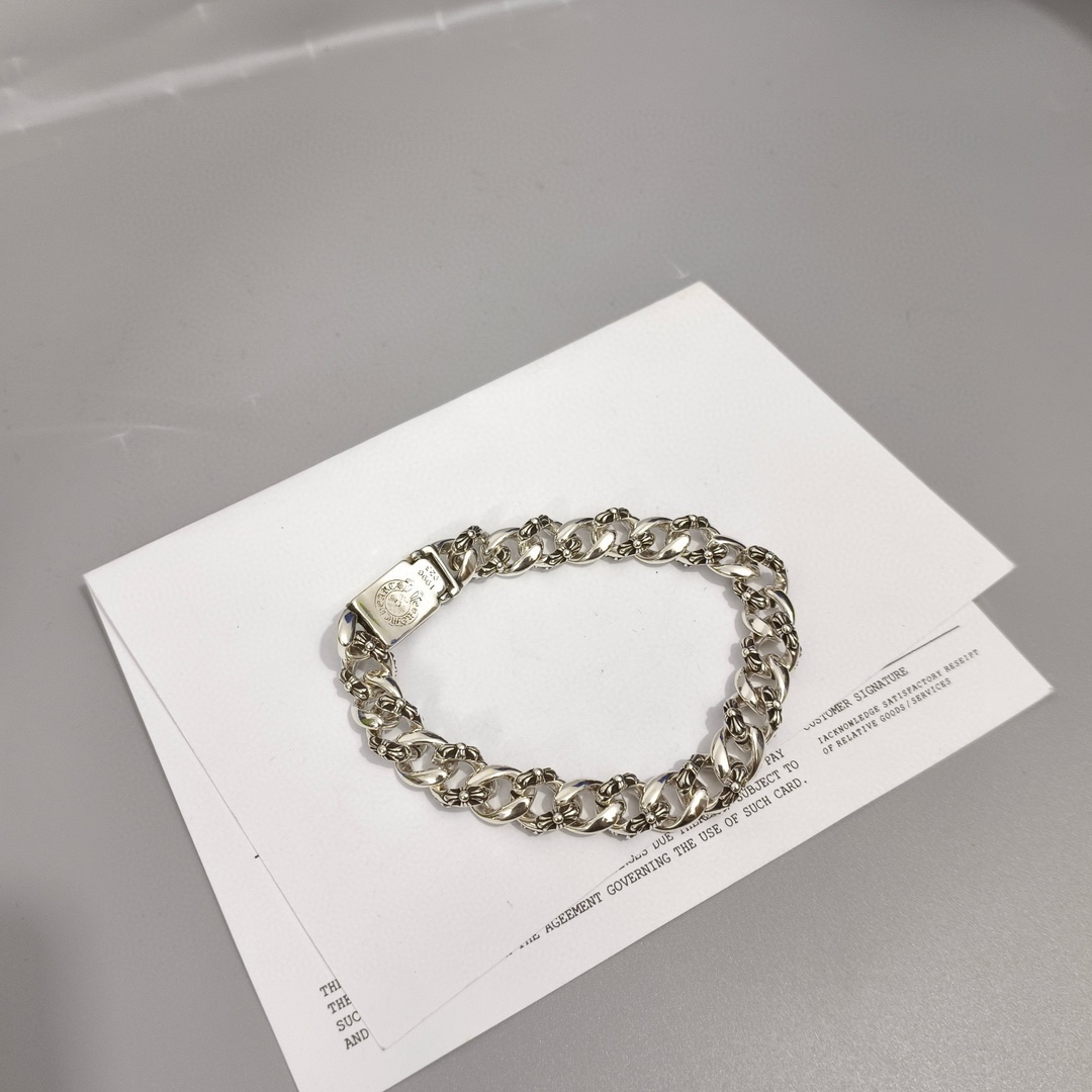 クロムハーツ 十字架半花手链 美しいデザイン