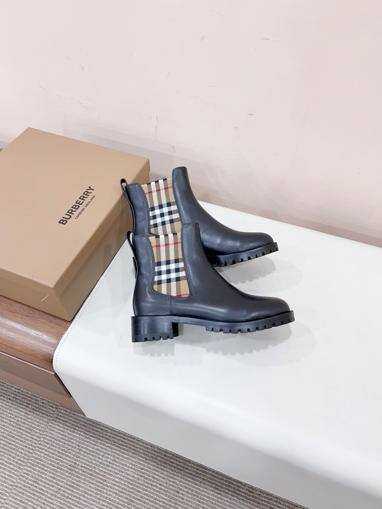Burberry 2023ss Certified Boots: Korean-Style with Italian Leather, Best Value for Money - 图片 2