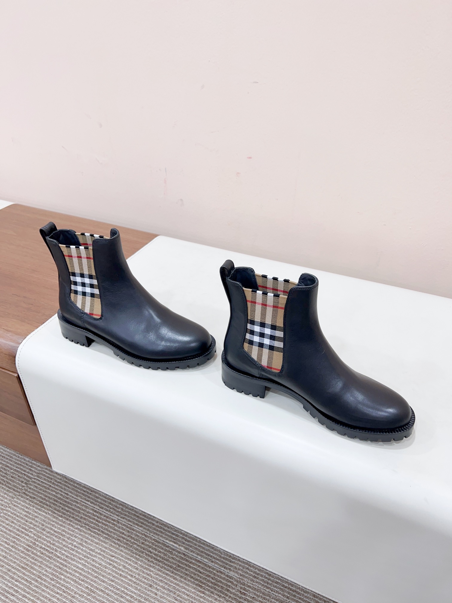 Burberry 2023ss Certified Boots: Korean-Style with Italian Leather, Best Value for Money - 图片 6