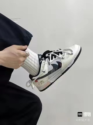 ? Nike Dunk Low 熊猫恶作剧 爱之笑脸 熊猫泼墨低帮板鞋 黑白灰?