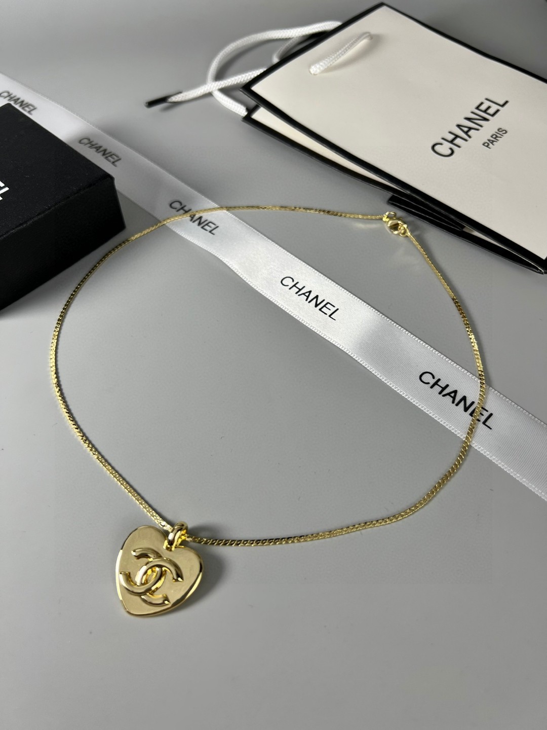 Chanel小香爱心中古项链黄铜材质