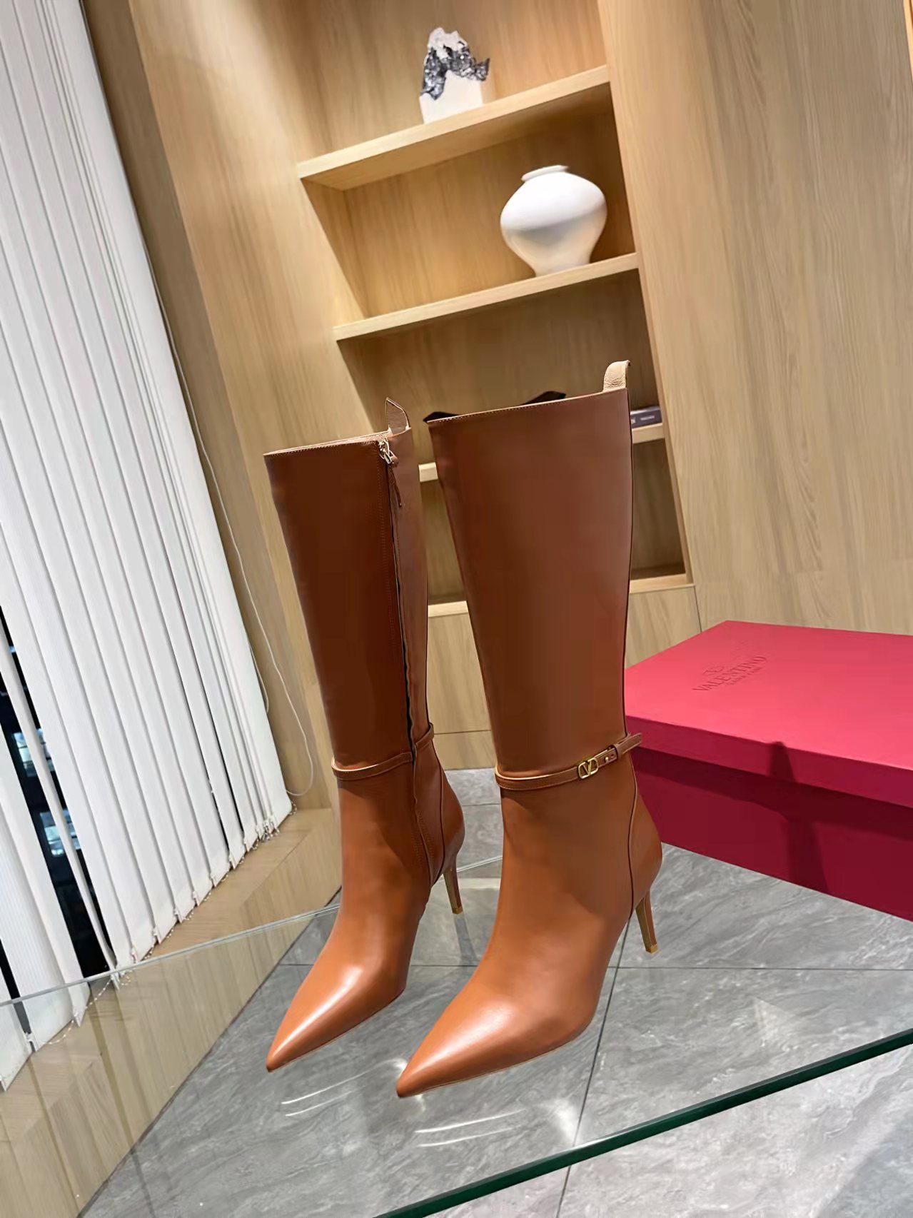 [Valentino] Valentino otoño e invierno botas de moda de las mujeres: en el pie cómodo y versátil tej