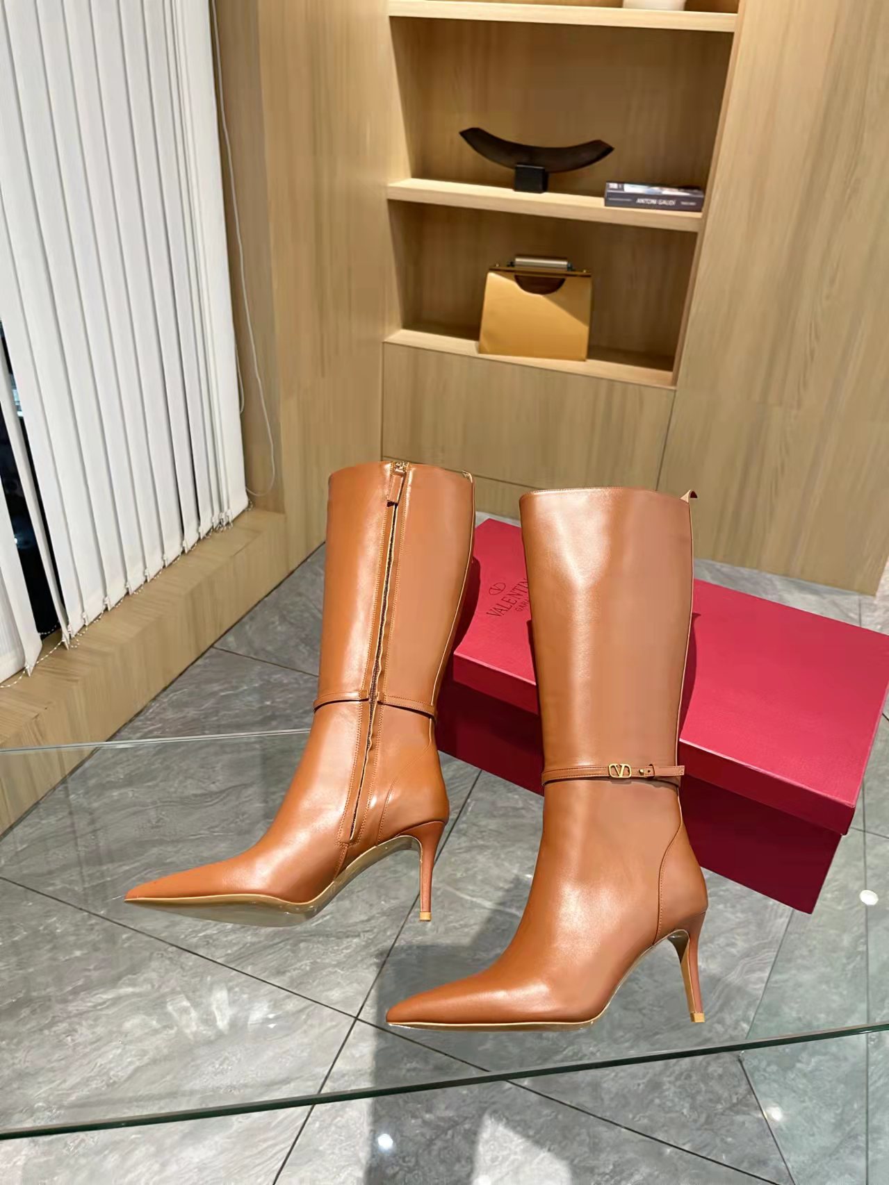 [Valentino] Valentino otoño e invierno botas de moda de las mujeres: en el pie cómodo y versátil tej