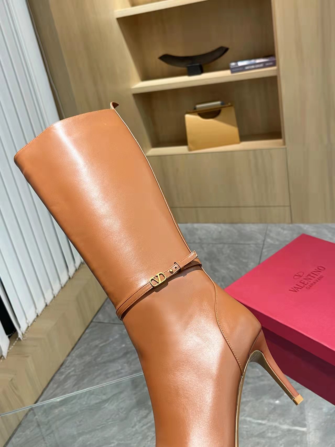 [Valentino] Valentino otoño e invierno botas de moda de las mujeres: en el pie cómodo y versátil tej
