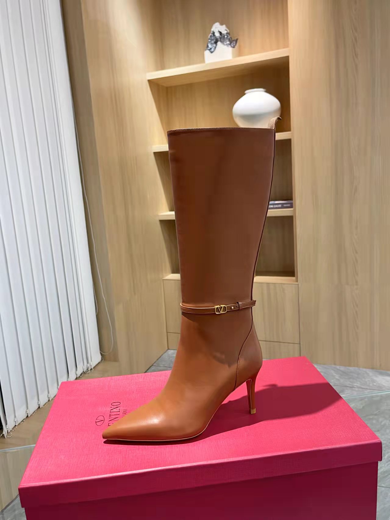 [Valentino] Valentino otoño e invierno botas de moda de las mujeres: en el pie cómodo y versátil tej