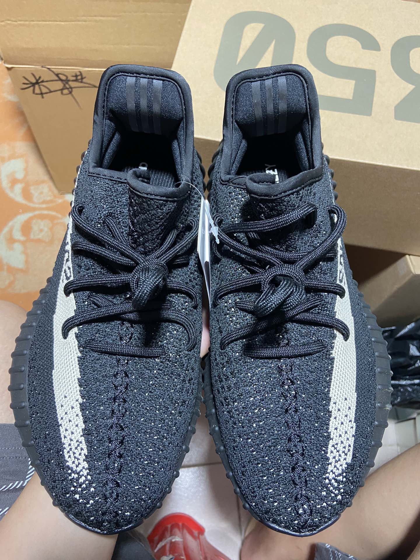 Yeezy350黑白尺码36-48总