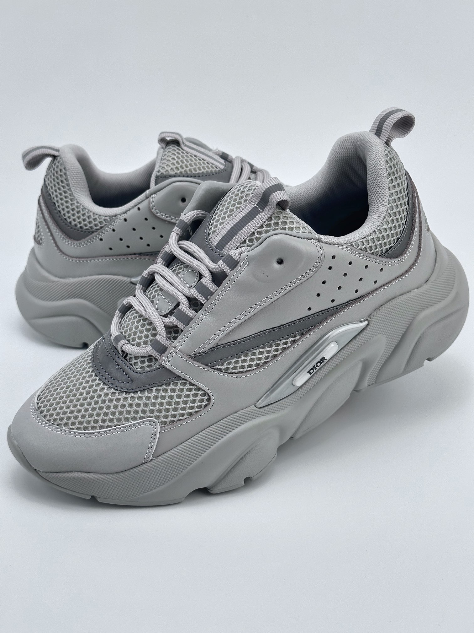 Dior B22 series sports shoes dad shoes