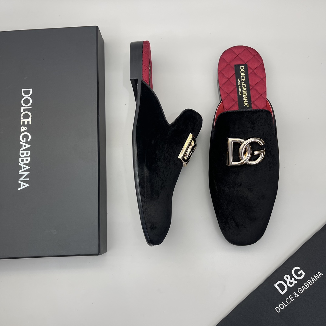 Dolce & Gabbana Velvet Mules with Golden DG Logo - Luxurious Comfort 9 i1692294959 3924 7