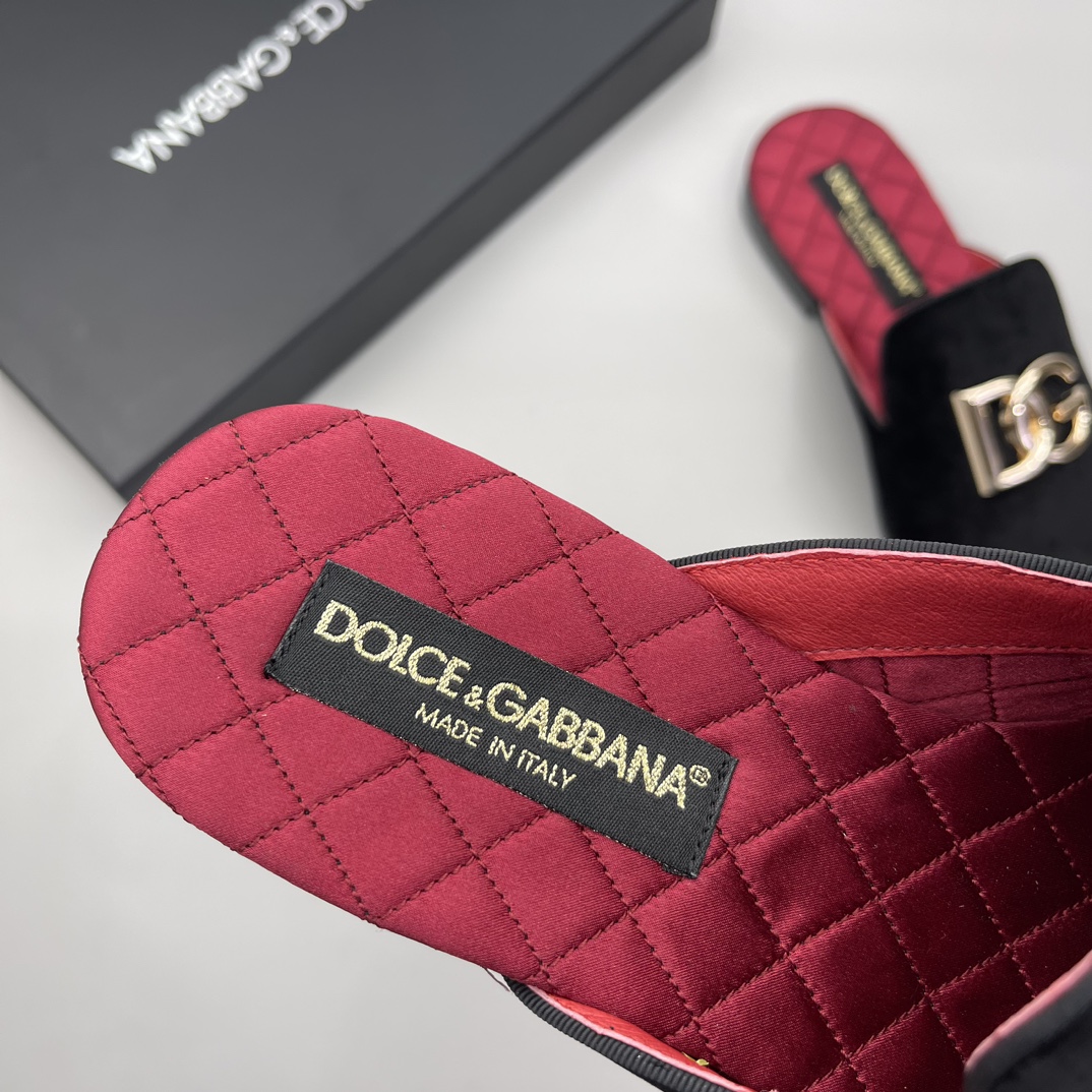 Dolce & Gabbana Velvet Mules with Golden DG Logo - Luxurious Comfort 10 i1692294959 4521 8