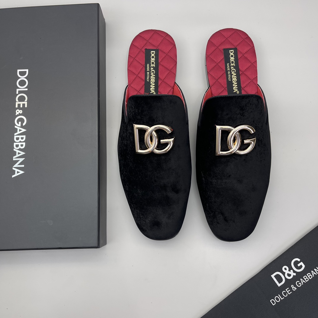 Dolce & Gabbana Velvet Mules with Golden DG Logo - Luxurious Comfort 5 i1692294959 5520 3