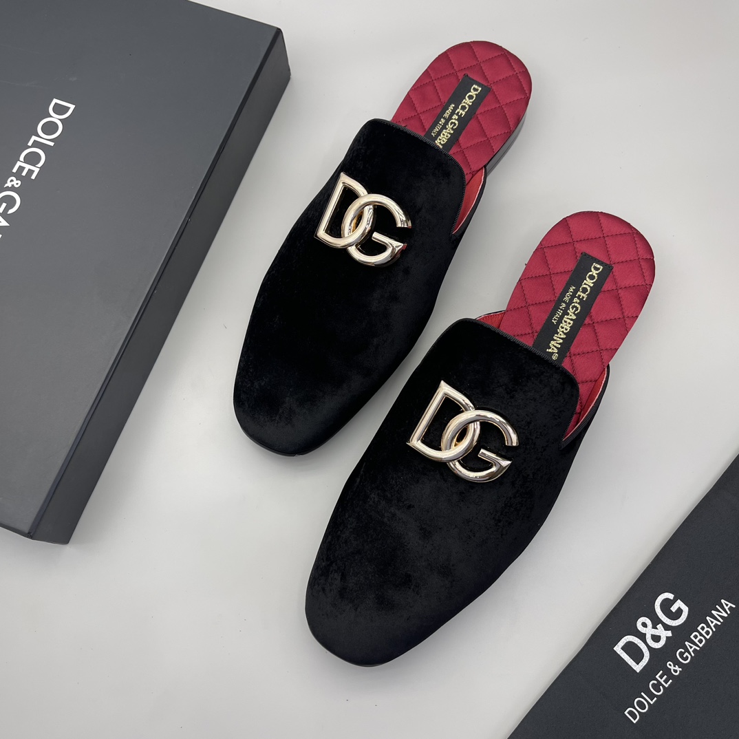 Dolce & Gabbana Velvet Mules with Golden DG Logo - Luxurious Comfort 8 i1692294959 596 6