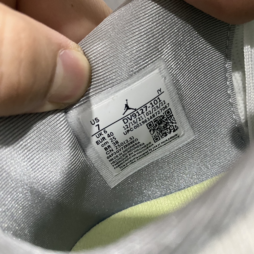 图片[5]-【小绿X版】Air Jordan Legacy AJ312 白紫蓝 复活节 DV9127-101n目前市场最好版本 优于之前各代号版本n最新原鞋开发 独家鞋底模具 目前市场最正确版型 后跟处饰有标志性爆裂纹覆盖层 正确官方原盒原配整洁度一流 鞋身采用了头层皮制作 平台电商直供首选 售后超低  尺码：36 36.5 37.5 38 38.39 40 40.5 41 42 42.5 43 44 44.5 45 46 47.5-莆田鞋批发中心