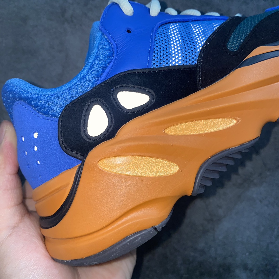 纯原版本Yeezy700BrightBlue蓝橙色GZ0541市场最坚挺的版本此版本也不会随着市场的动荡