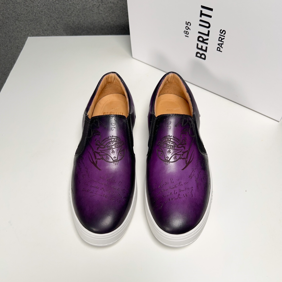 430BerlutiBerluti Men's SneakersEste zapato excepcionalmente moderno rompe moldes con un empeine de 