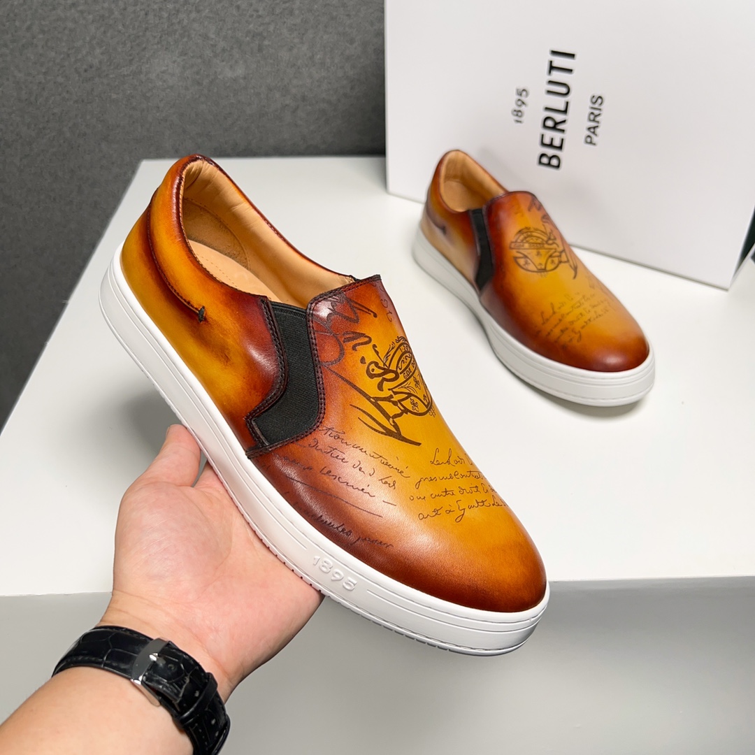430BerlutiBerluti Men's SneakersEste zapato excepcionalmente moderno rompe moldes con un empeine de 