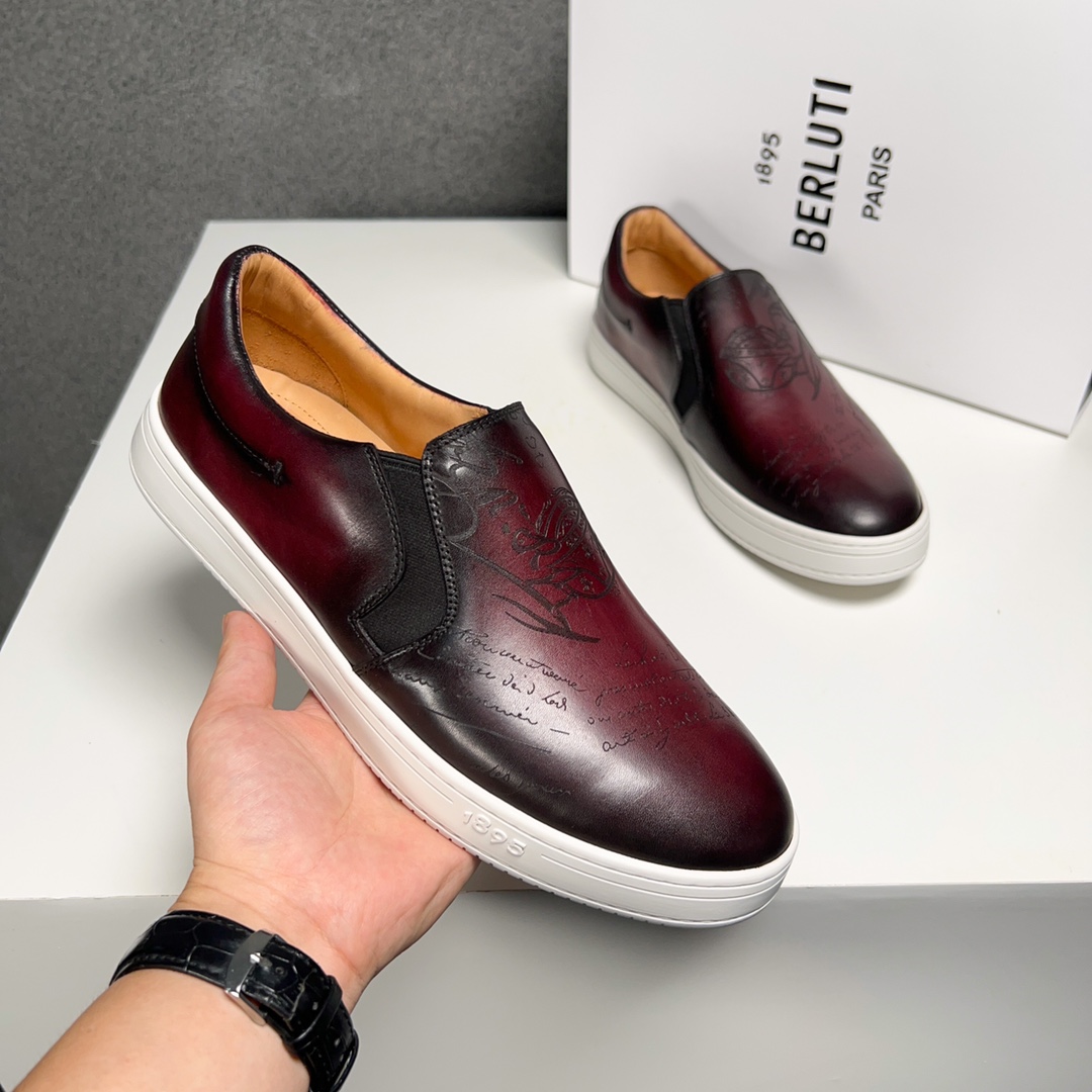 430BerlutiBerluti Men's SneakersEste zapato excepcionalmente moderno rompe moldes con un empeine de 