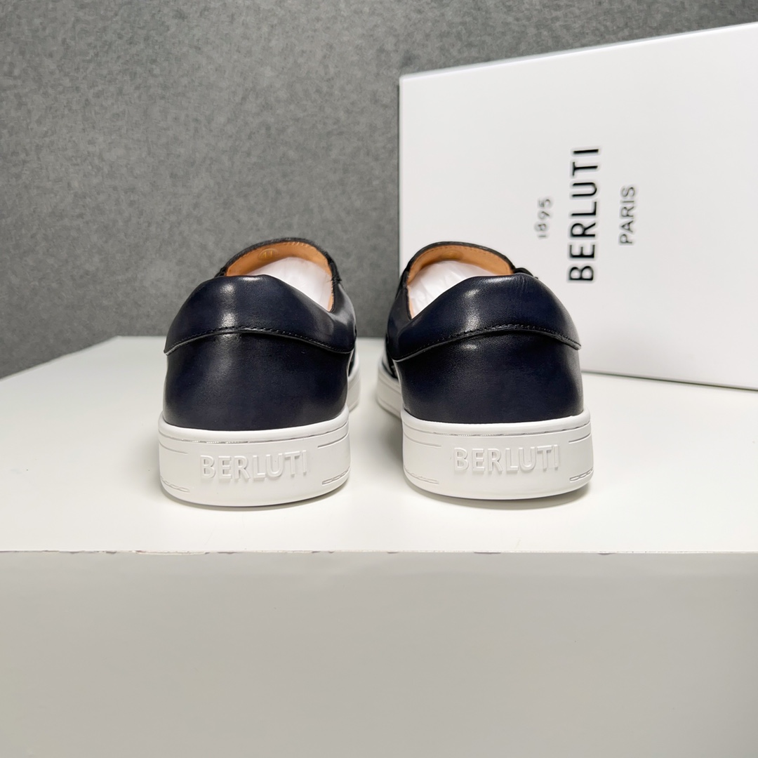 430BerlutiBerluti Men's SneakersEste zapato excepcionalmente moderno rompe moldes con un empeine de 