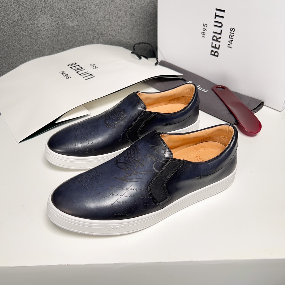430BerlutiBerluti Men's SneakersEste zapato excepcionalmente moderno rompe moldes con un empeine de 