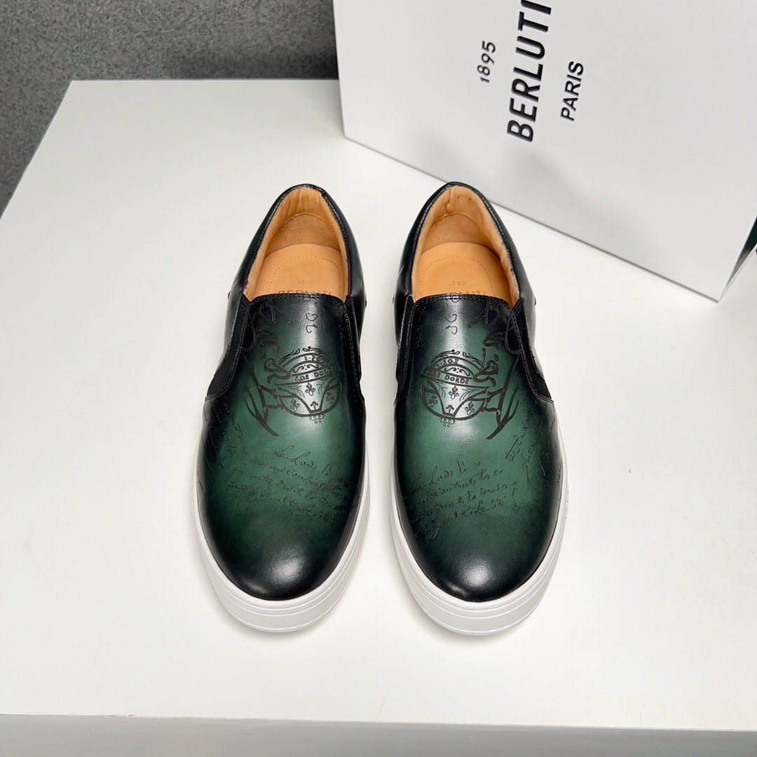 430BerlutiBerluti Men's SneakersEste zapato excepcionalmente moderno rompe moldes con un empeine de 