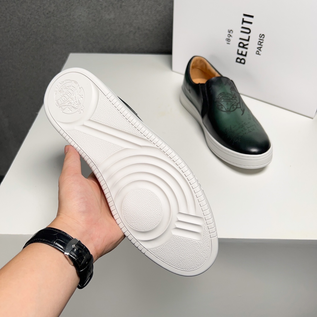 430BerlutiBerluti Men's SneakersEste zapato excepcionalmente moderno rompe moldes con un empeine de 