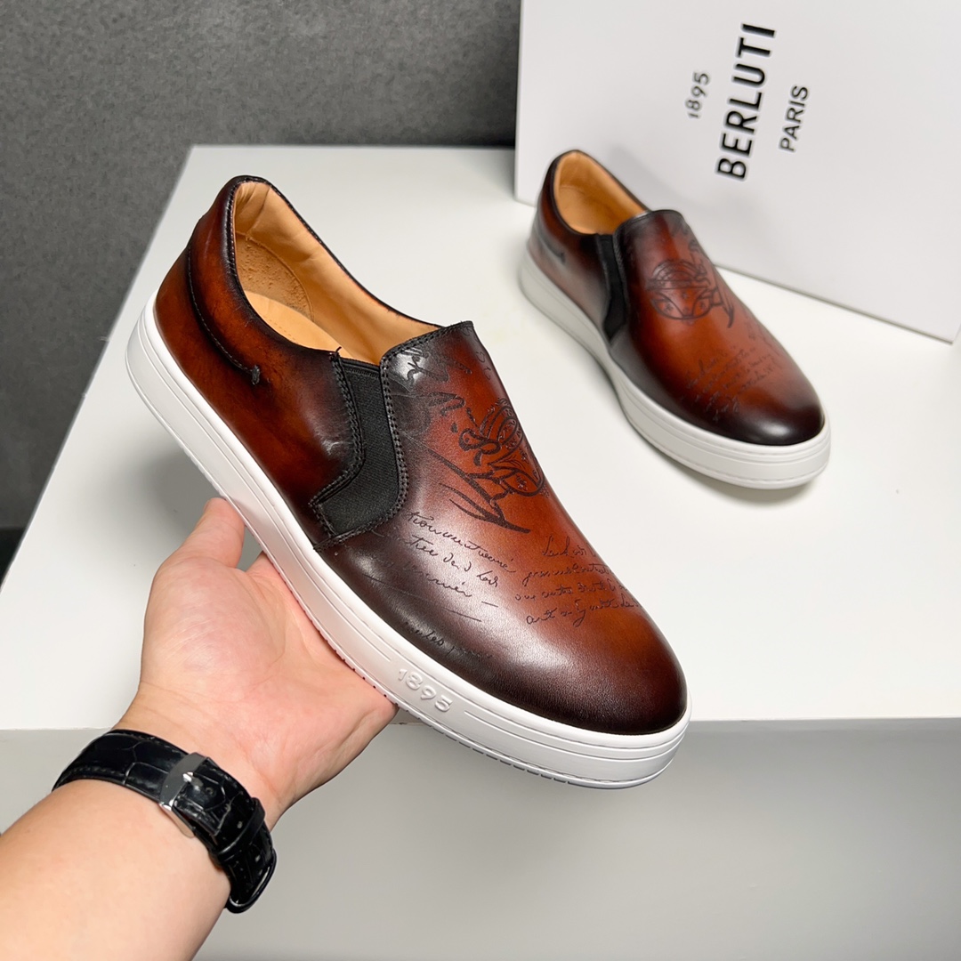 430BerlutiBerluti Men's SneakersEste zapato excepcionalmente moderno rompe moldes con un empeine de 