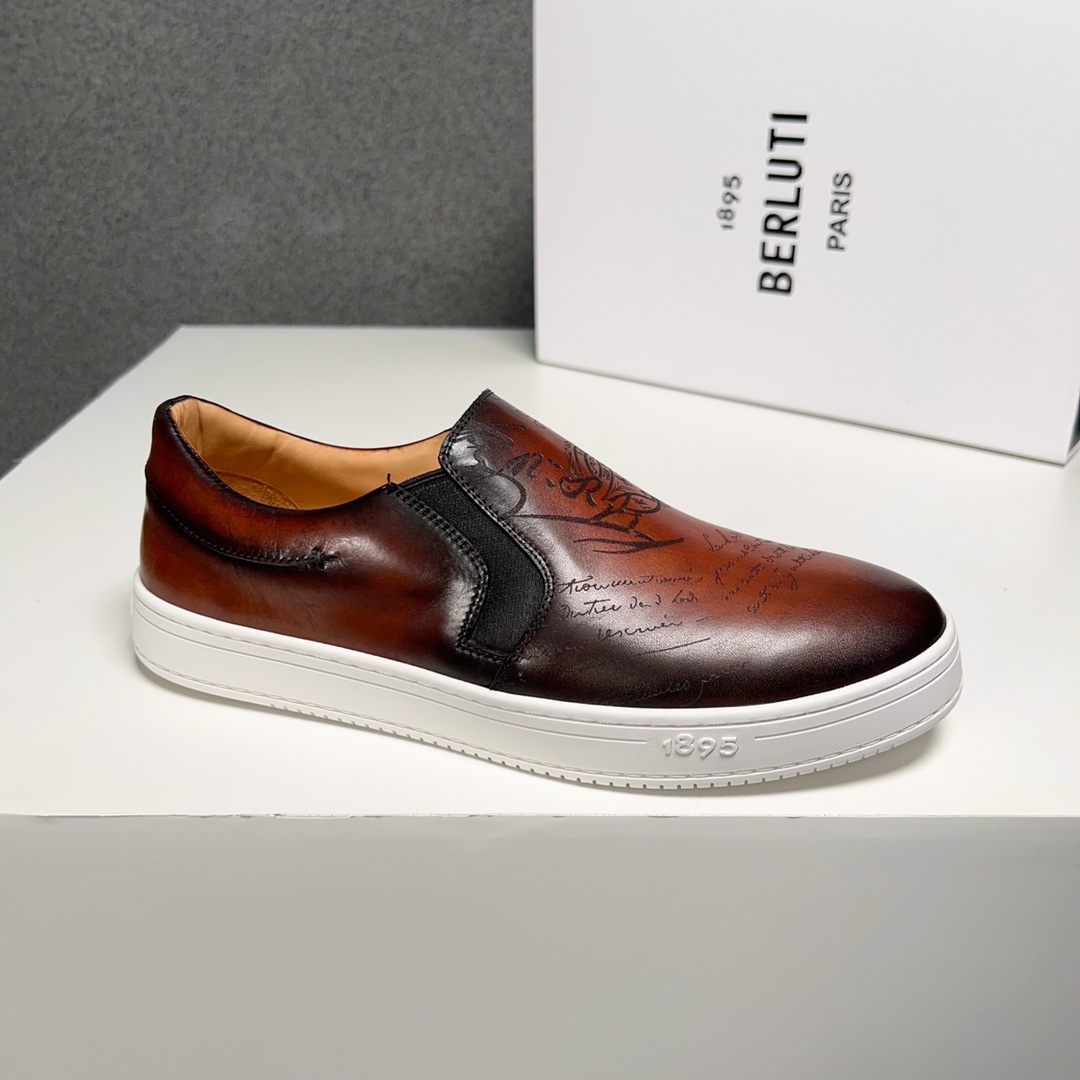 430BerlutiBerluti Men's SneakersEste zapato excepcionalmente moderno rompe moldes con un empeine de 