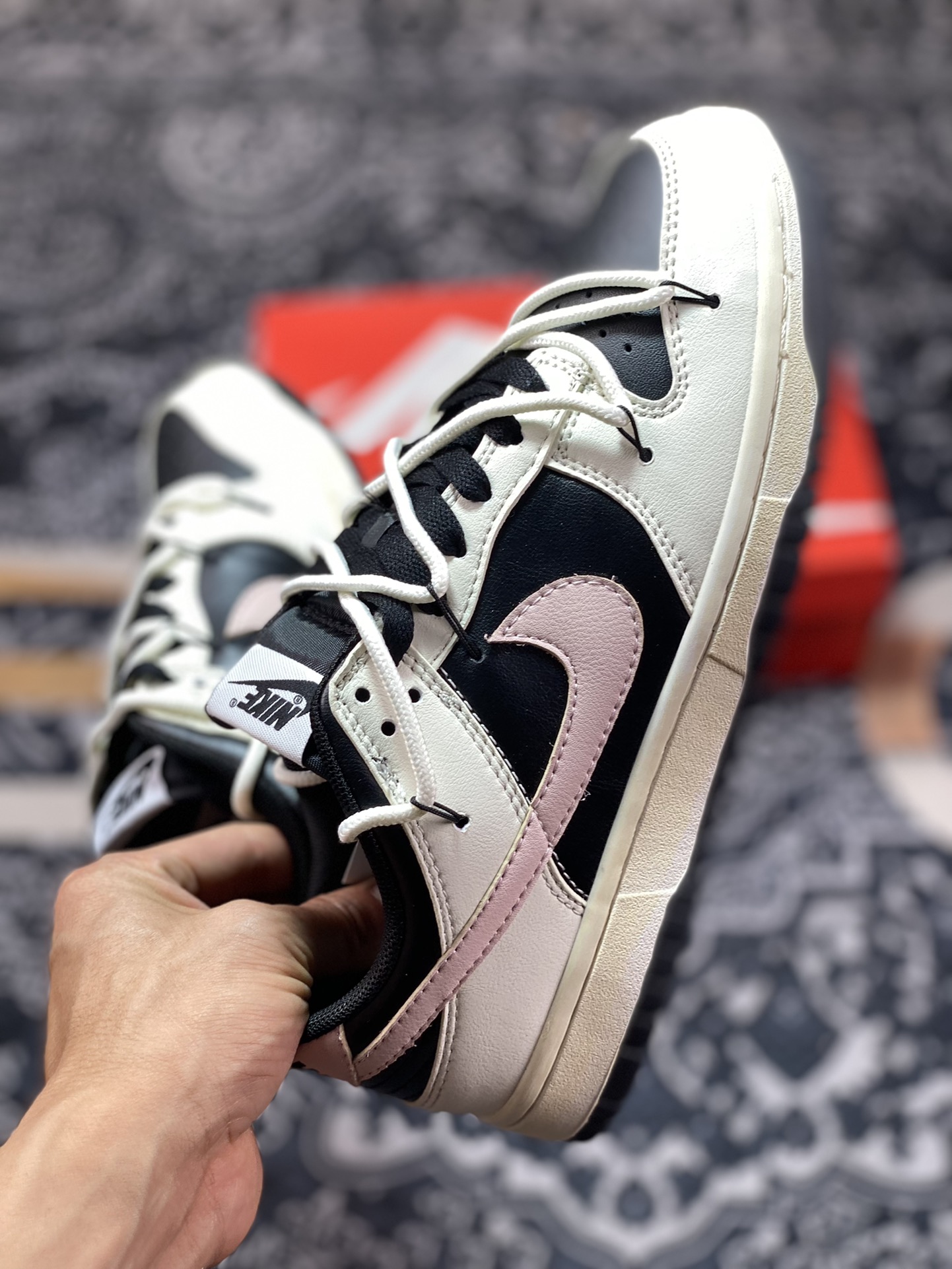 220 Nike SB Dunk Low 米白黑粉高街定制 FD1232-001