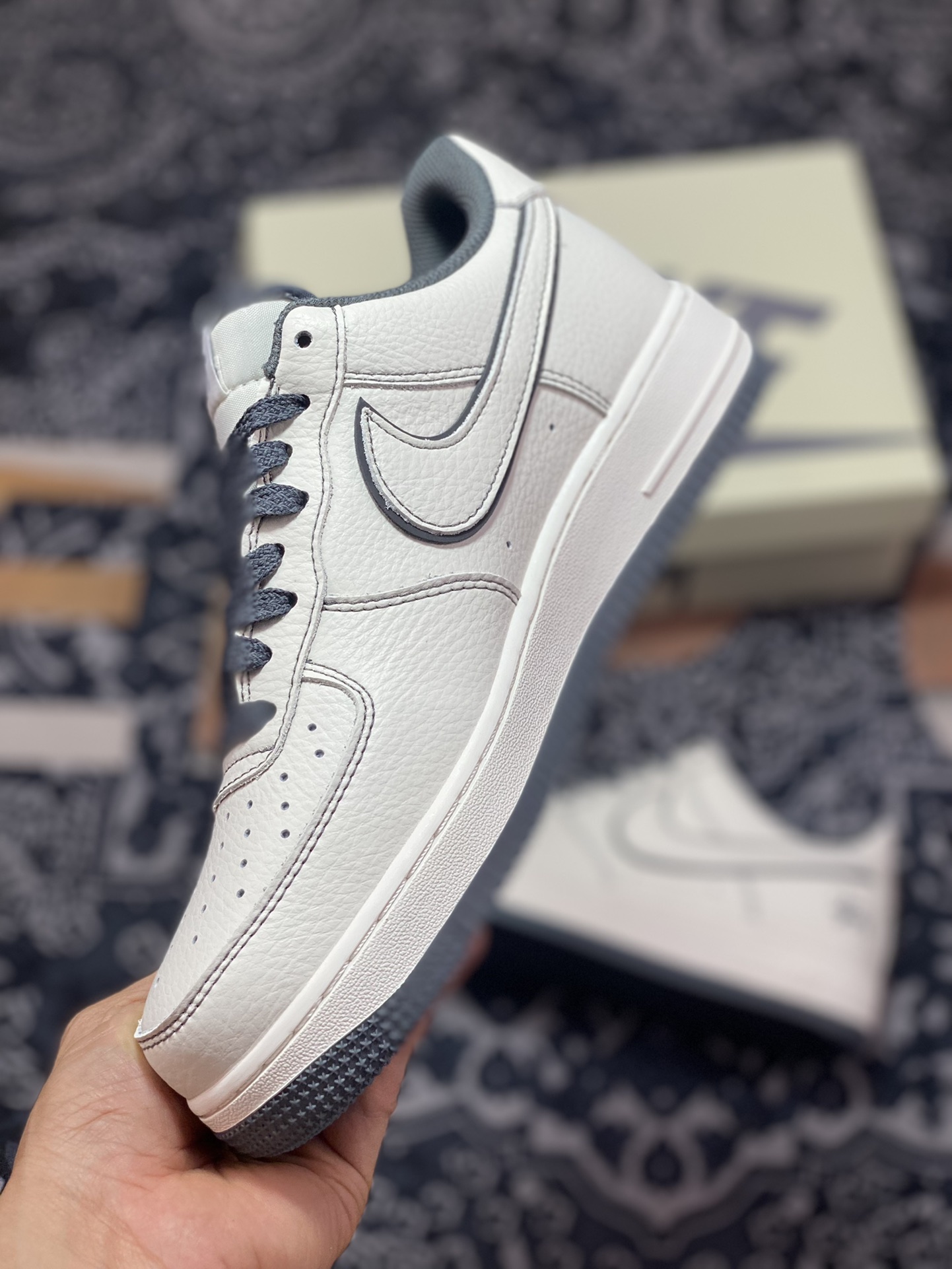 260  StUssy x Nike Air Force 1′07 Low”Milk White/Dark Grey“空军一号板鞋“皮革米白深灰斯图西”UN1635-111