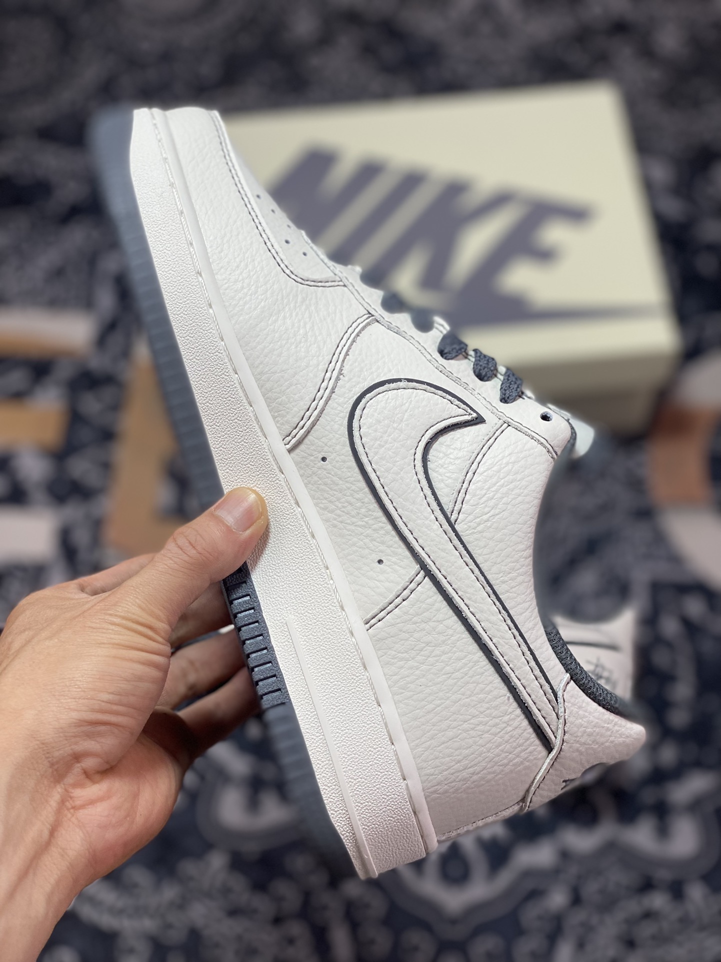 260  StUssy x Nike Air Force 1′07 Low”Milk White/Dark Grey“空军一号板鞋“皮革米白深灰斯图西”UN1635-111