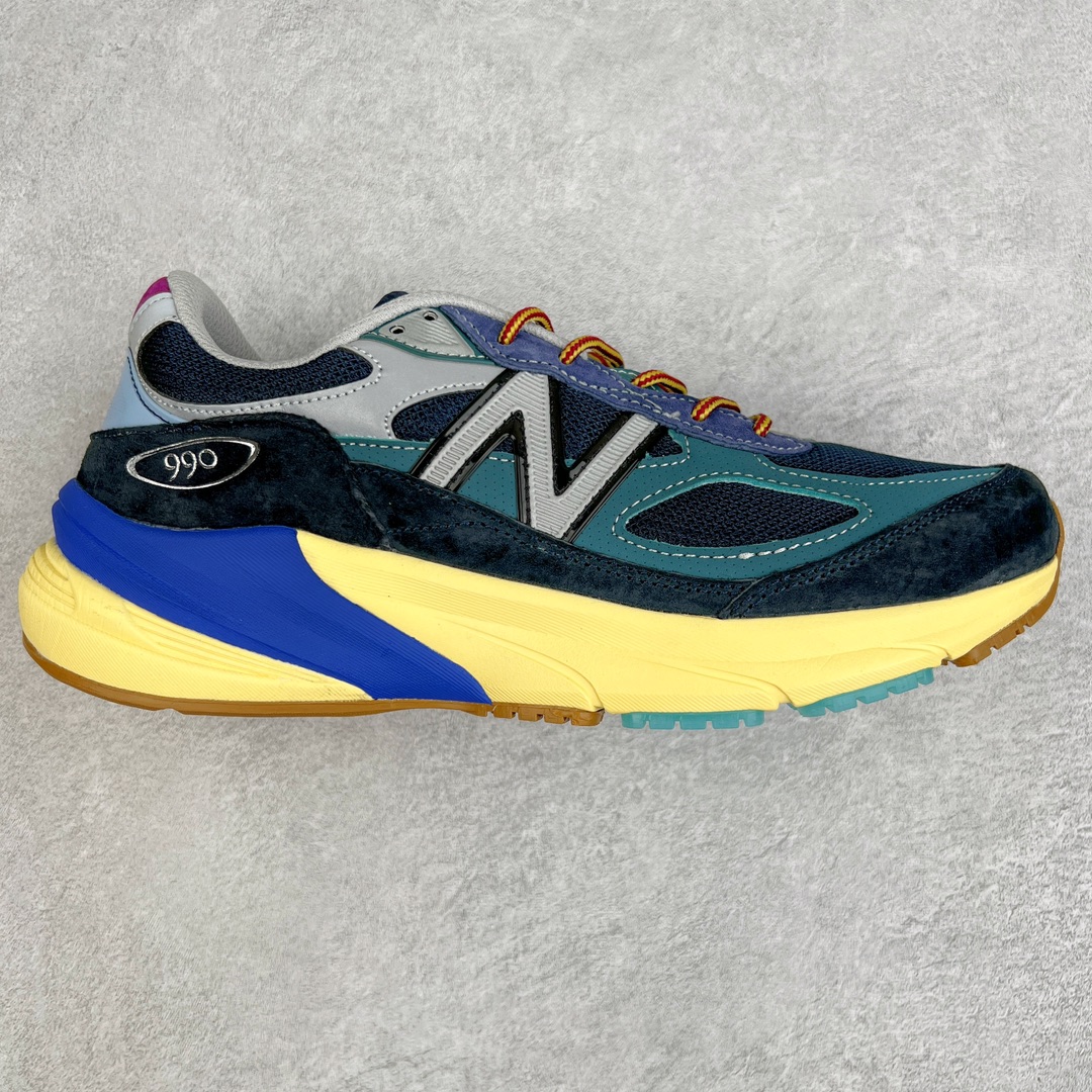 ＃K版纯原 Action Bronson x New Balance in USA M990V6 新百伦NB六代系列美产血统经典复古百搭老爹风休闲运动跑步鞋 蓝绿棕 这是一双极具现代感设计的复古跑鞋 990v6 鞋面大部分面积依旧采用麂皮和织物材质覆盖 从各种细节上看也还是有点 990v5 的影子 但相比 990v5 990v6 鞋面各种材质的拼接会更加复杂 这次 990v6 最大的改变相信大家应该也发现了 就是看上去貌似比 990v4 和 990v5 两代鞋款加起来还要厚的鞋底 其实这是 New Balance 首次采用的三重缓震组合鞋底 除了之前就有的 ABZORB 缓震科技和 ENCAP 中底 这次新加入了 FuelCell 缓震科技 看来舒适度和增高度 都要更上一层楼呀 990v6 的侧标 Logo 设计少见地没有印在绒面皮革上 而是置于网眼面料以及横跨鞋身的皮革织带之上 同时鞋舌上的标签设计并没有延用此前 990v4 和 990v5 采用的样式设计 而是采用了一种新的类似于三角徽章的设计 所以对于鞋款上的更新变化 既有延续经典的设计 也有创新性的改变 尺码：36 37 37.5 38 38.5 39 40 40.5 41.5 42 42.5 43 44 44.5 45-选品中心