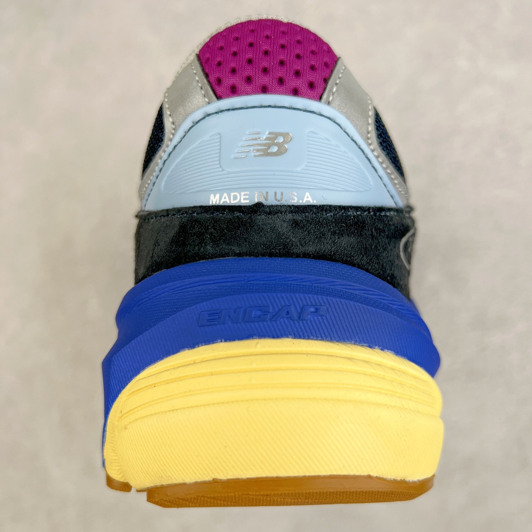 图片[8]-＃K版纯原 Action Bronson x New Balance in USA M990V6 新百伦NB六代系列美产血统经典复古百搭老爹风休闲运动跑步鞋 蓝绿棕 这是一双极具现代感设计的复古跑鞋 990v6 鞋面大部分面积依旧采用麂皮和织物材质覆盖 从各种细节上看也还是有点 990v5 的影子 但相比 990v5 990v6 鞋面各种材质的拼接会更加复杂 这次 990v6 最大的改变相信大家应该也发现了 就是看上去貌似比 990v4 和 990v5 两代鞋款加起来还要厚的鞋底 其实这是 New Balance 首次采用的三重缓震组合鞋底 除了之前就有的 ABZORB 缓震科技和 ENCAP 中底 这次新加入了 FuelCell 缓震科技 看来舒适度和增高度 都要更上一层楼呀 990v6 的侧标 Logo 设计少见地没有印在绒面皮革上 而是置于网眼面料以及横跨鞋身的皮革织带之上 同时鞋舌上的标签设计并没有延用此前 990v4 和 990v5 采用的样式设计 而是采用了一种新的类似于三角徽章的设计 所以对于鞋款上的更新变化 既有延续经典的设计 也有创新性的改变 尺码：36 37 37.5 38 38.5 39 40 40.5 41.5 42 42.5 43 44 44.5 45-选品中心