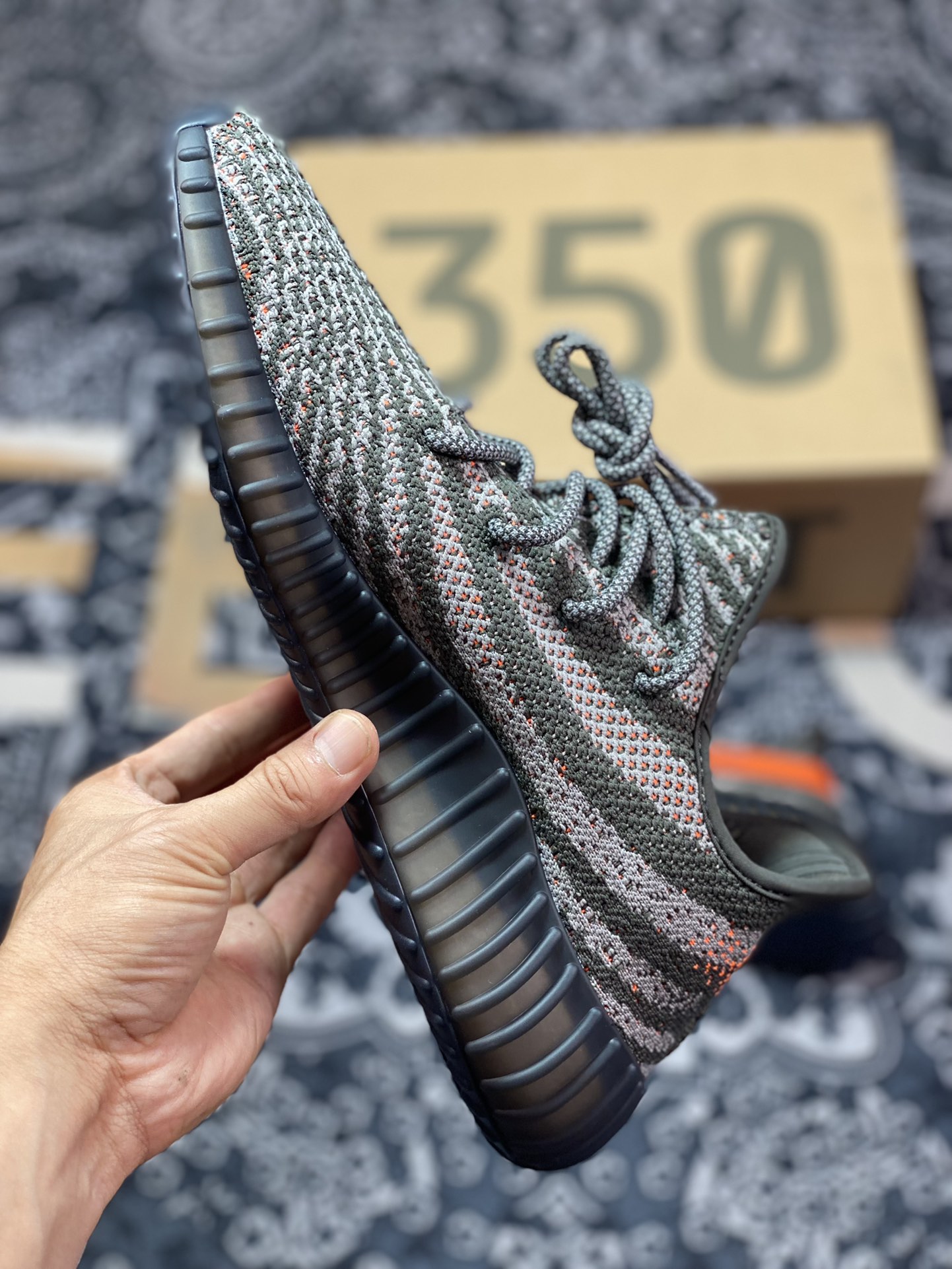 Preferred [OG version] Yeezy 350V2 ”Carbon Beluga” Gray Orange 3.0 Brown HQ7045