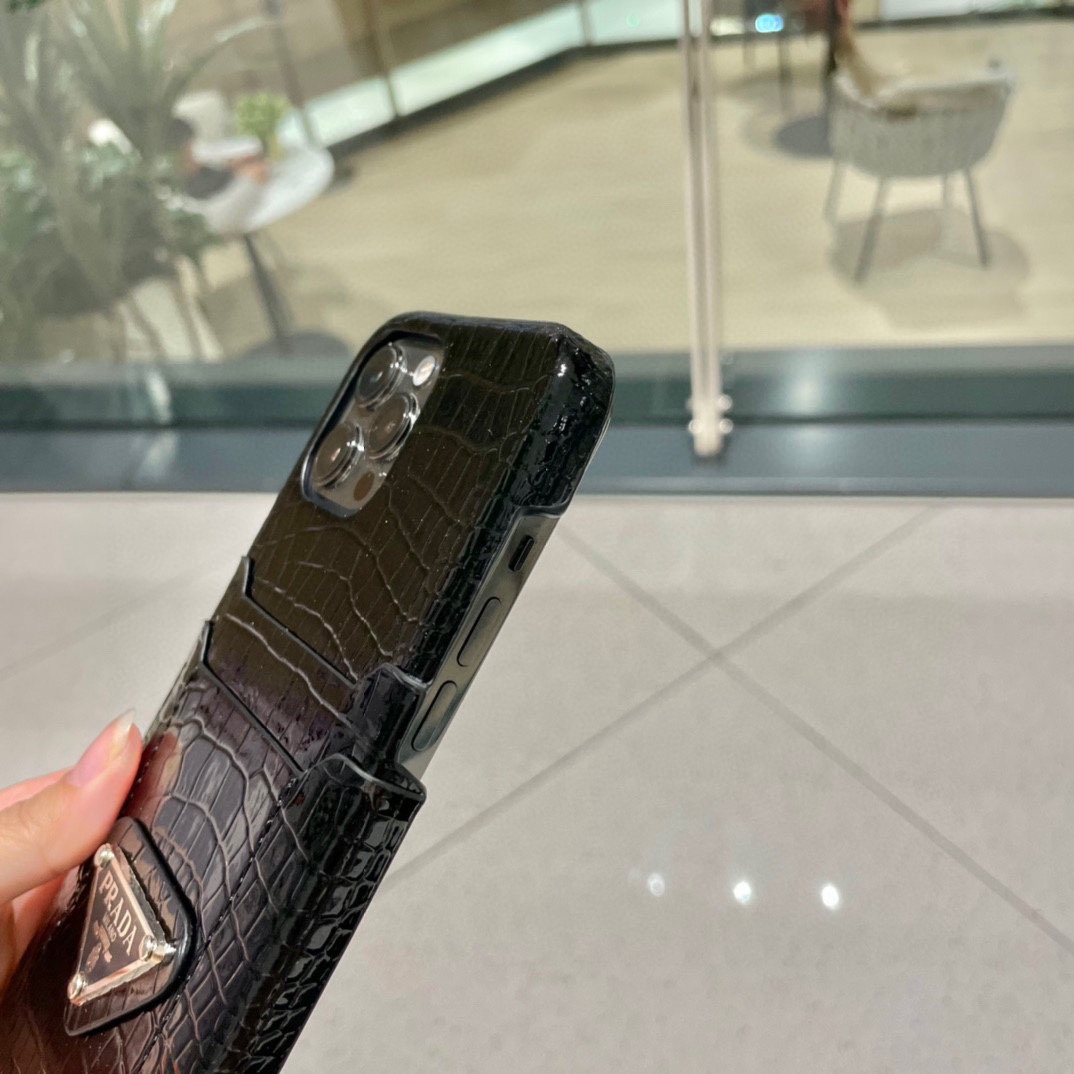 [烟花][烟花]️普拉达鳄鱼纹手机壳双插卡三包油边壳型号iPhone146.1iPhone14Pro6.