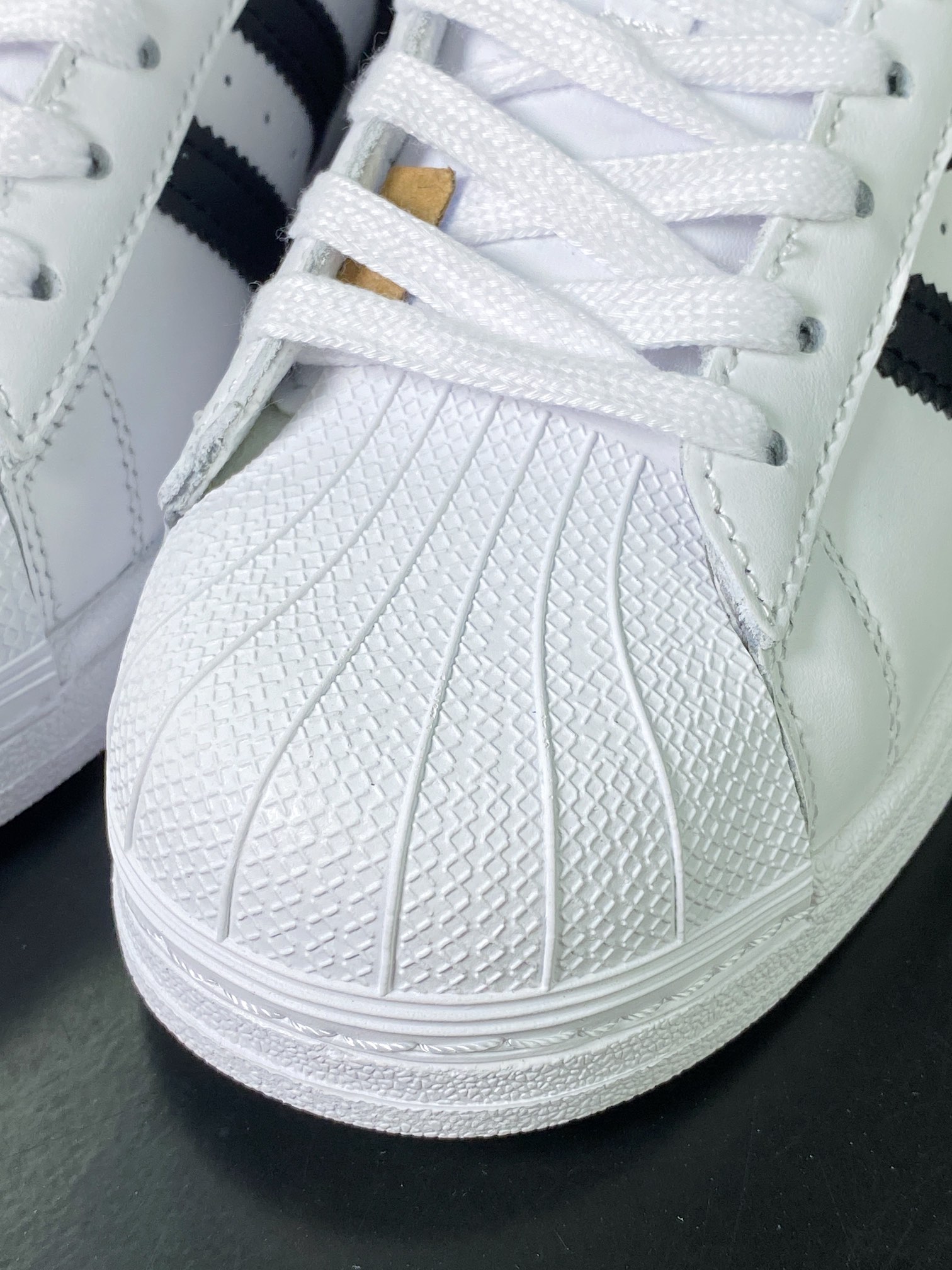 / Clover Adidas Originals Superstar ”White/Black/Gold” classic shell head series low-top sneakers ”19 old version leather white black gold label” C77124