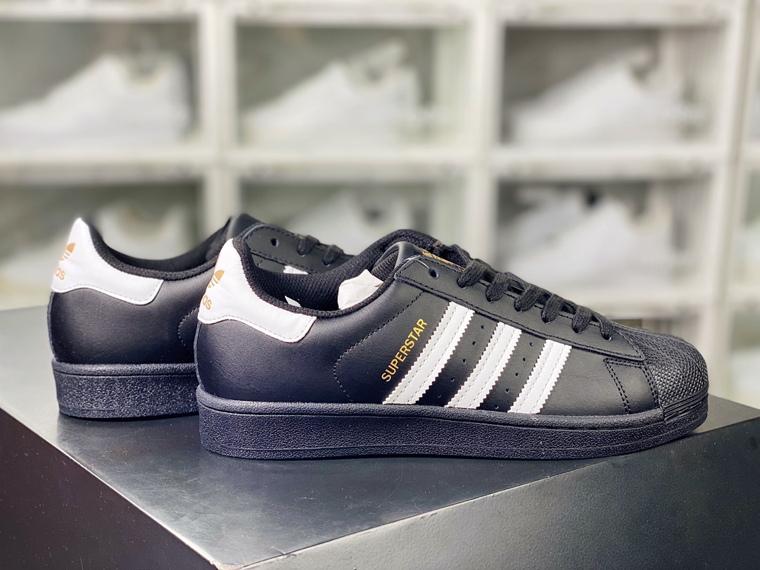 / Adidas Originals Superstar ”Black/White/Gold” classic shell head series low-top sneakers ”19 old version black and white gold label” B27140