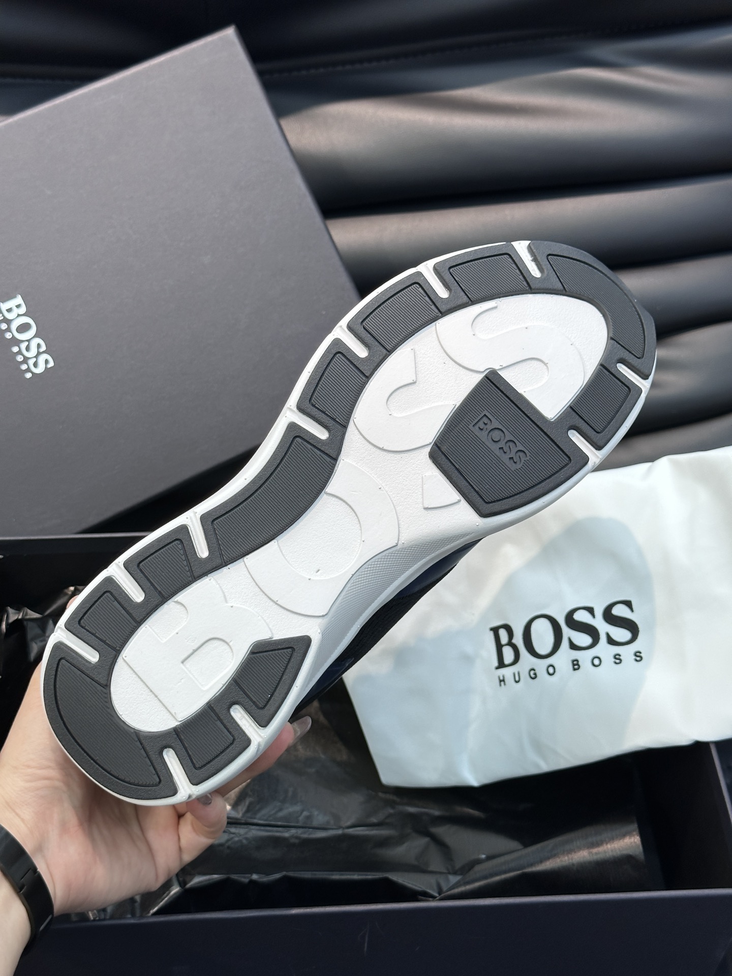 Boss新款男士休闲运动鞋这款时尚运