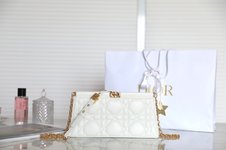 Dior Sale
 Clutches & Pouch Bags White Sheepskin Fashion Chains