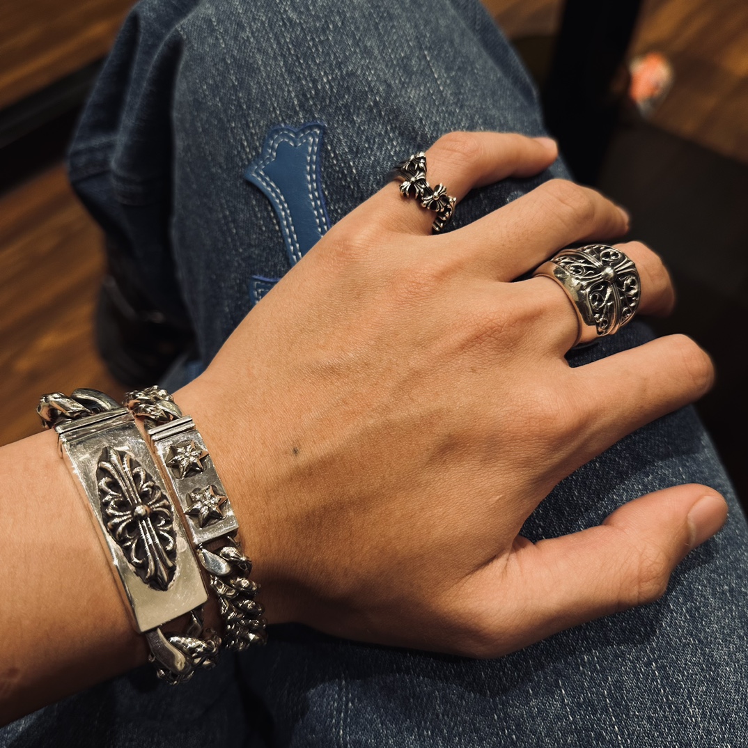 Bracelets & Bangles
